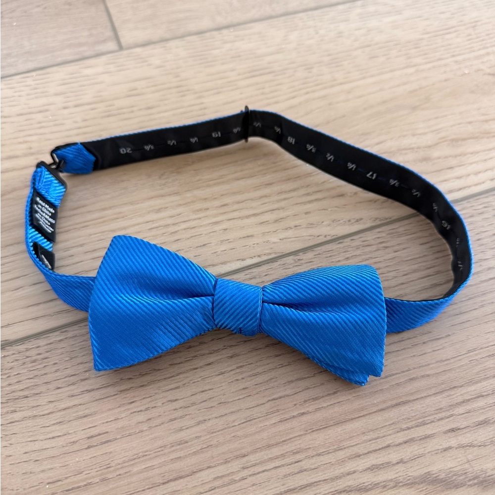 Apt. 9 Adjustable Vibrant Blue Bow Tie